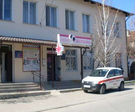 Fațada renovată a centrului